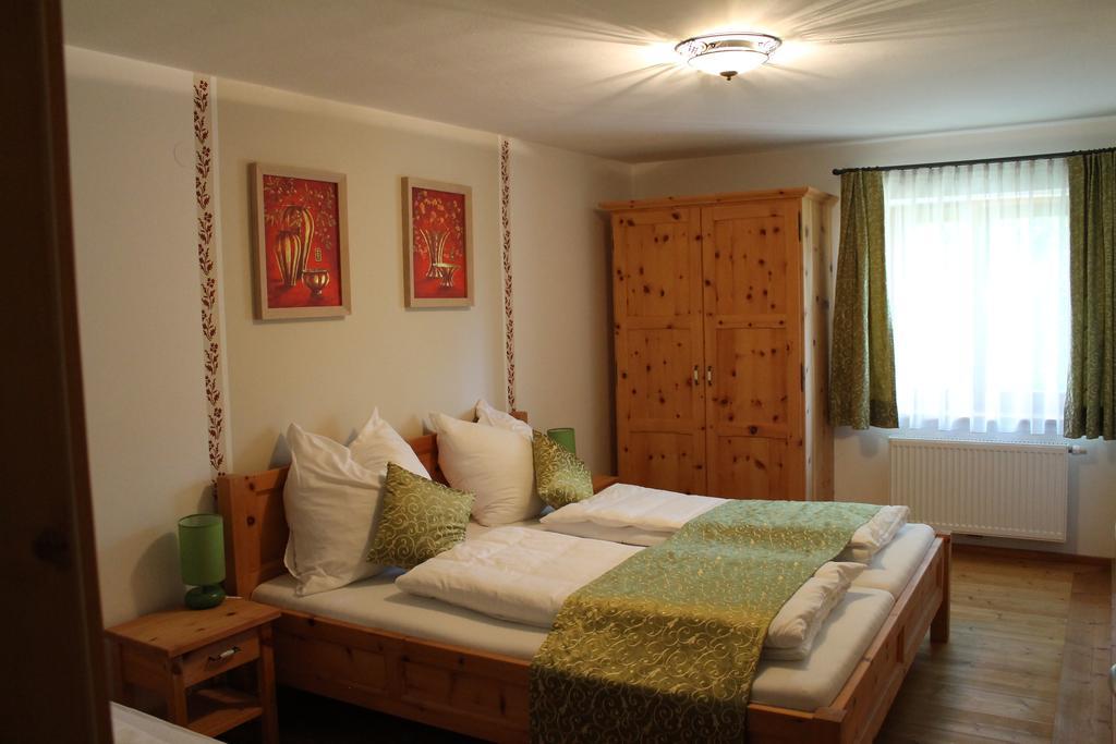 Villa Bauernhof Familie Knoblechner Nussdorf am Attersee Habitación foto